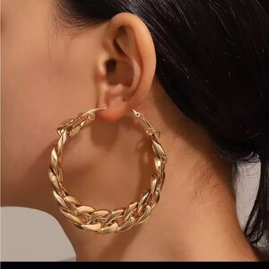 Elegant Gold Chain Hoop Earrings